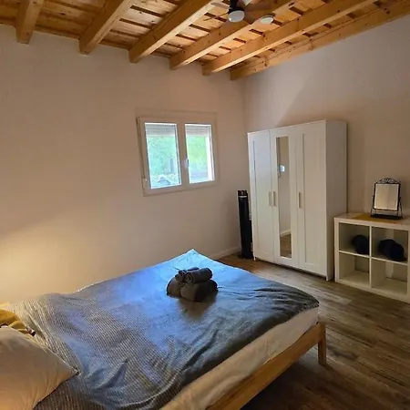 Apartmán Voeroes Patak Apartmanhaz -red Creek Apartmant House Balatonfůzfő